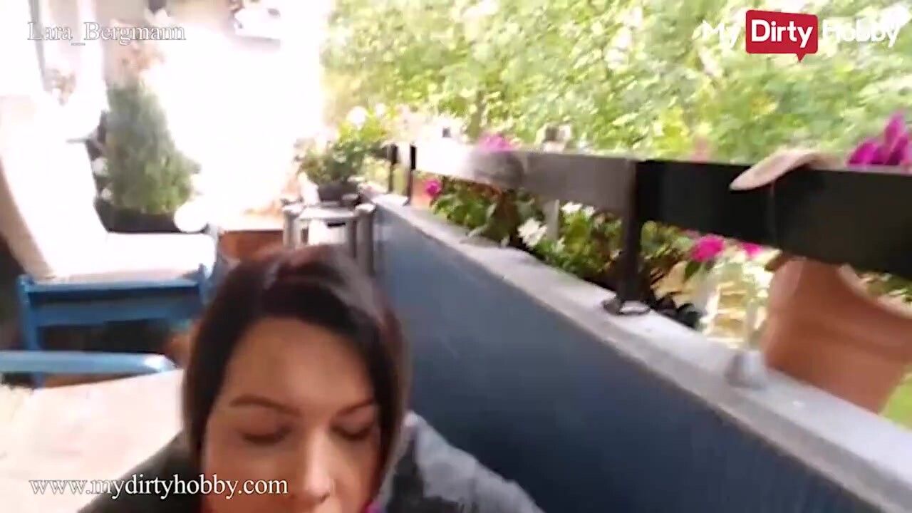 Lara Bergmann forró baletli cidázása megdöngetve bazinagy faszal